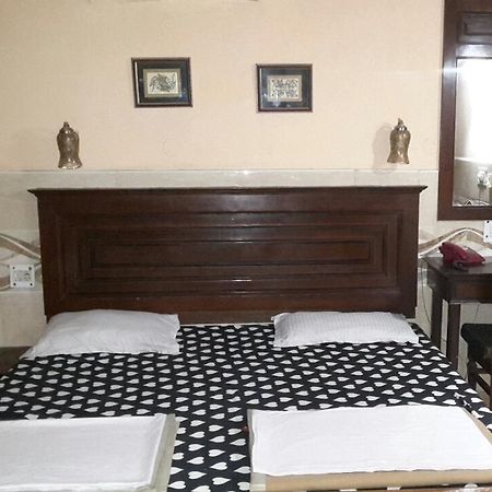 Jeraths Villa Bed And Breakfast Delhi  Exterior photo